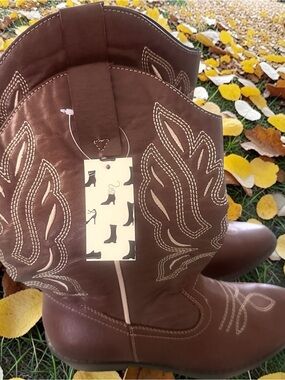 Classic Brown Women's Heeled Western Boots